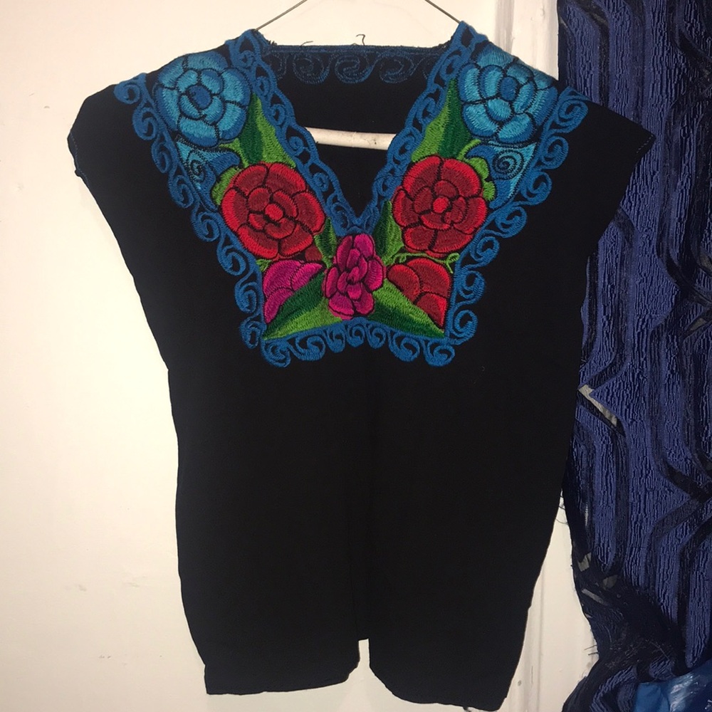 Embroidery Black floral blouse